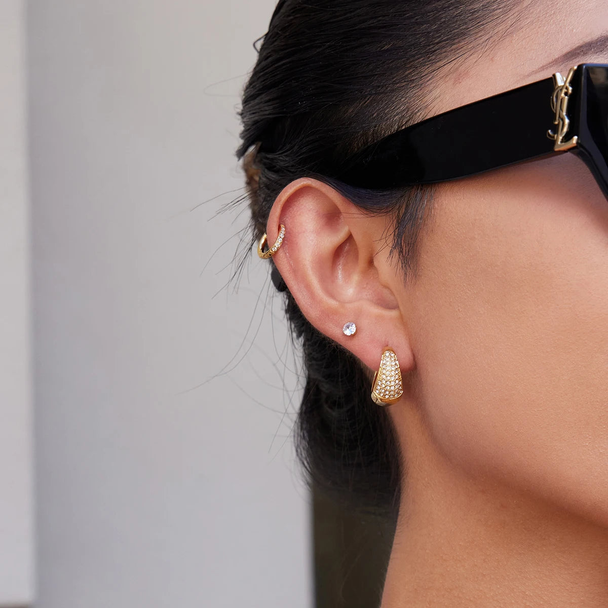 Uworld 14/16/18mm Czech Zircon Chunky Hoop Earrings 18K Gold Color Stainless Steel Tarnish Resistant Metal Fashion Jewelry Water