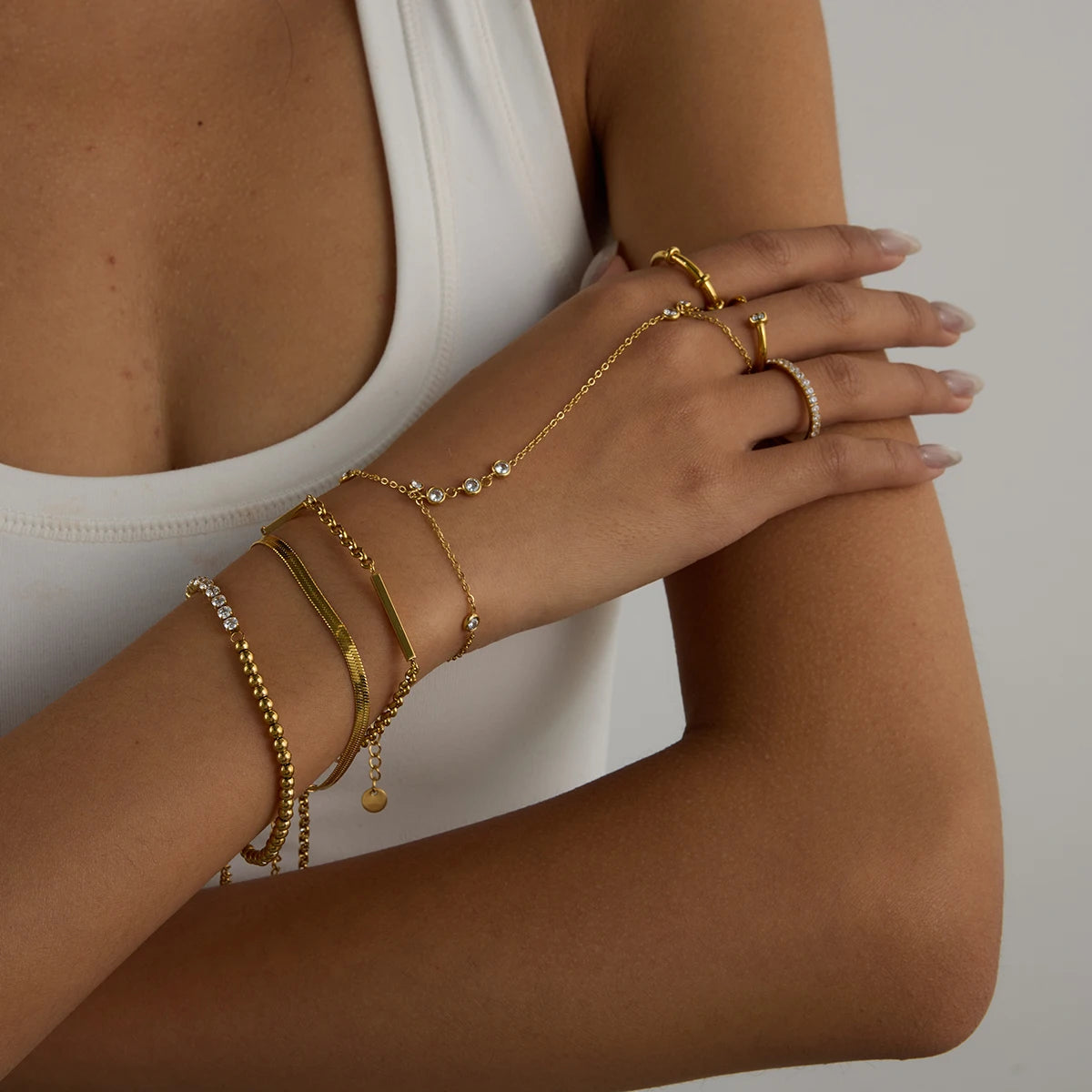 Uworld Fashion 18K Gold Color Stainless Steel Zircon Finger Bracelet Stackable Ring Bracelet Women's Accessories Party Gift