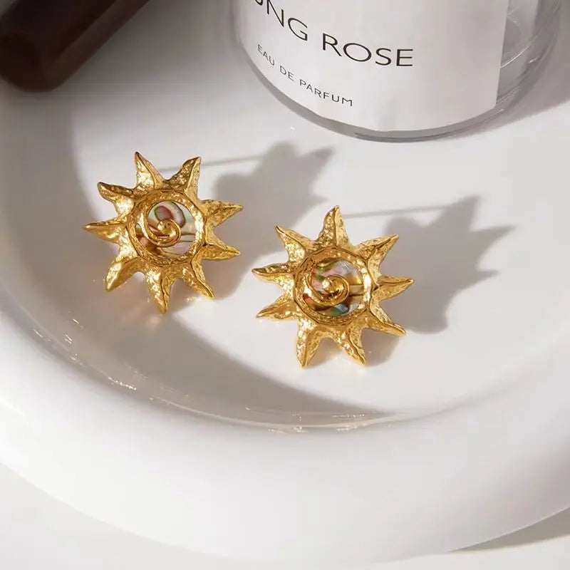 Uworld Classic Gold Color Hammer Pattern Spiral Sun Artificial Abalone Shell Earrings Women PVD Plated Stainless Steel Jewelry